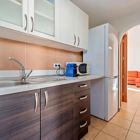 Hauzify I Fenals Apartamento