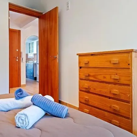 Hauzify I Fenals Apartamento *